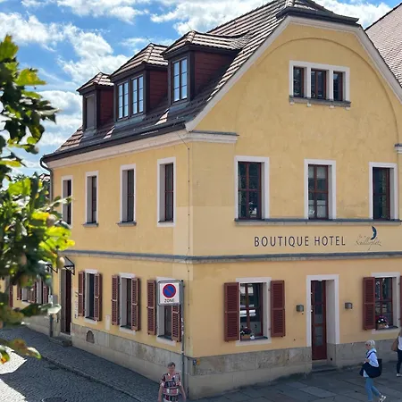 ホテル Boutique Am Schillerplatz 3*