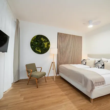 Boutique Am Schillerplatz 3*