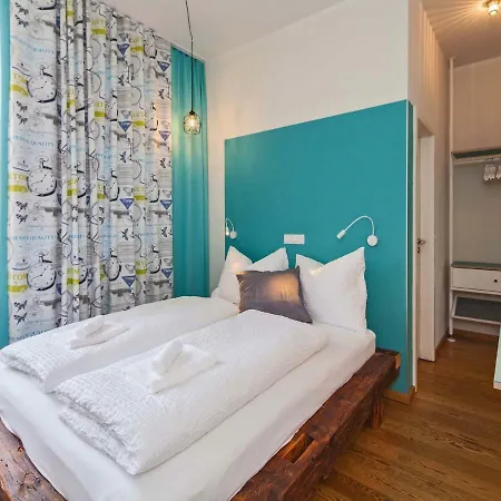 Boutique Am Schillerplatz 3*